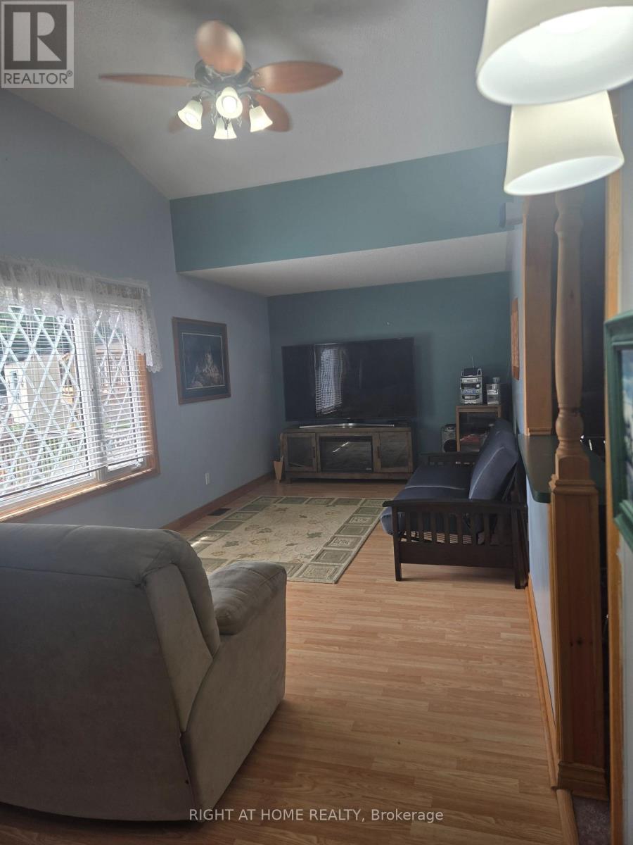 40 - 1043 Lobo Drive E, Minden Hills, Ontario  K0M 2K0 - Photo 5 - X12112466
