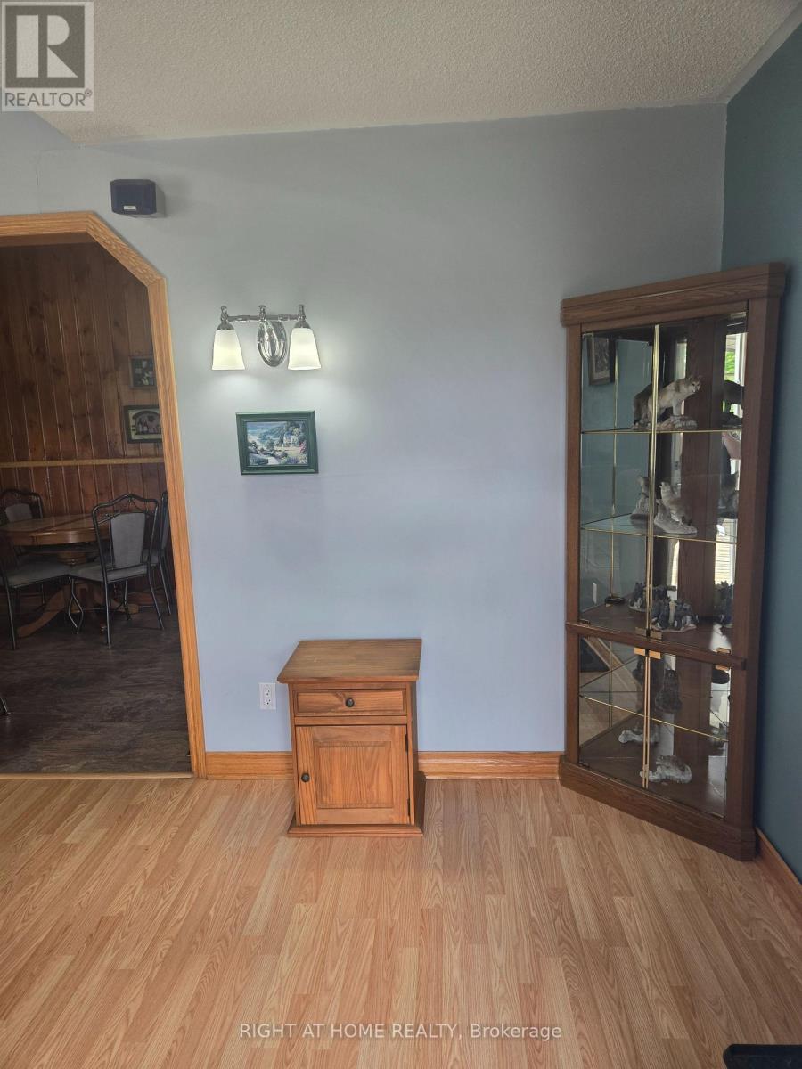 40 - 1043 Lobo Drive E, Minden Hills, Ontario  K0M 2K0 - Photo 6 - X12112466