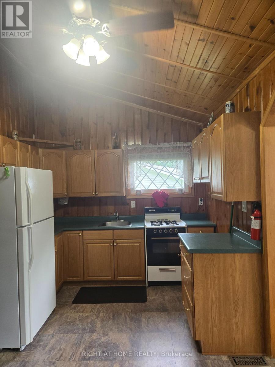40 - 1043 Lobo Drive E, Minden Hills, Ontario  K0M 2K0 - Photo 7 - X12112466