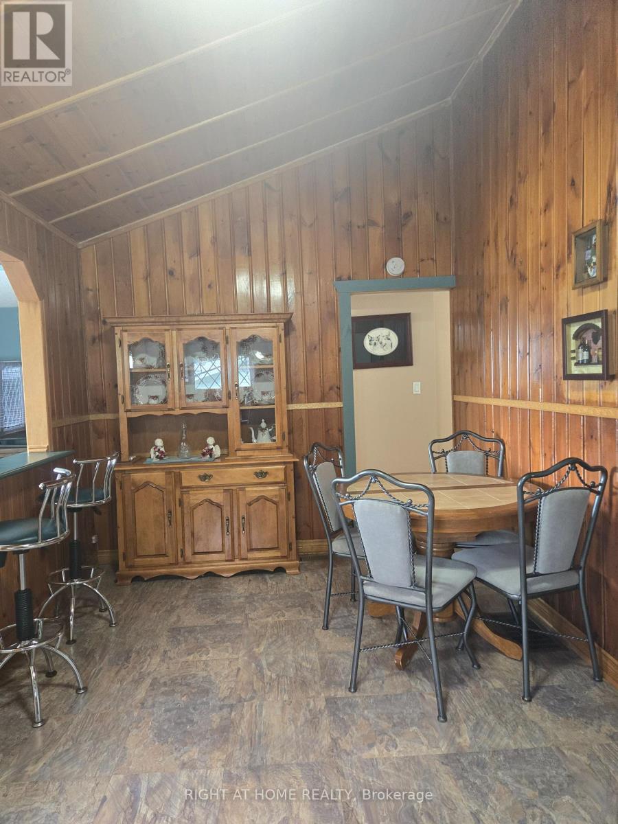 40 - 1043 Lobo Drive E, Minden Hills, Ontario  K0M 2K0 - Photo 8 - X12112466