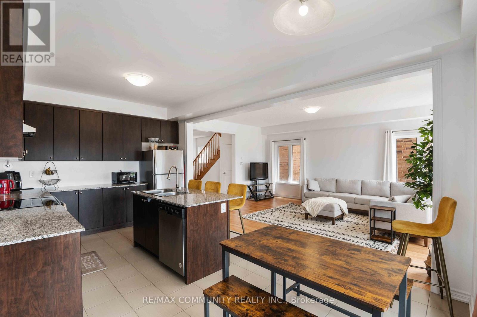 304 Russell Street, Southgate, Ontario  N0C 1B0 - Photo 4 - X12112571