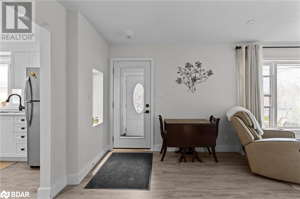 99 Wellington Street E, Barrie, Ontario  L4M 2C6 - Photo 5 - 40722911