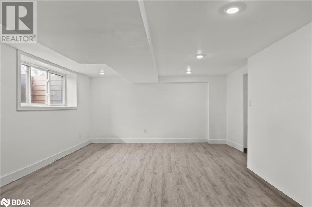 99 Wellington Street E, Barrie, Ontario  L4M 2C6 - Photo 26 - 40722242