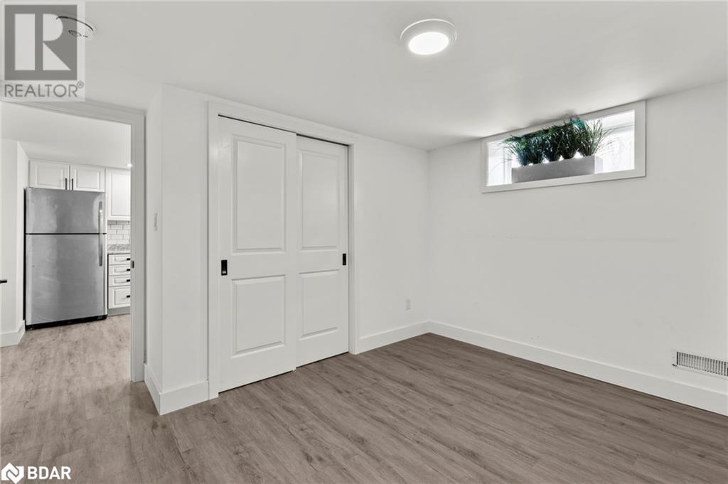 99 Wellington Street E, Barrie, Ontario  L4M 2C6 - Photo 35 - 40722242