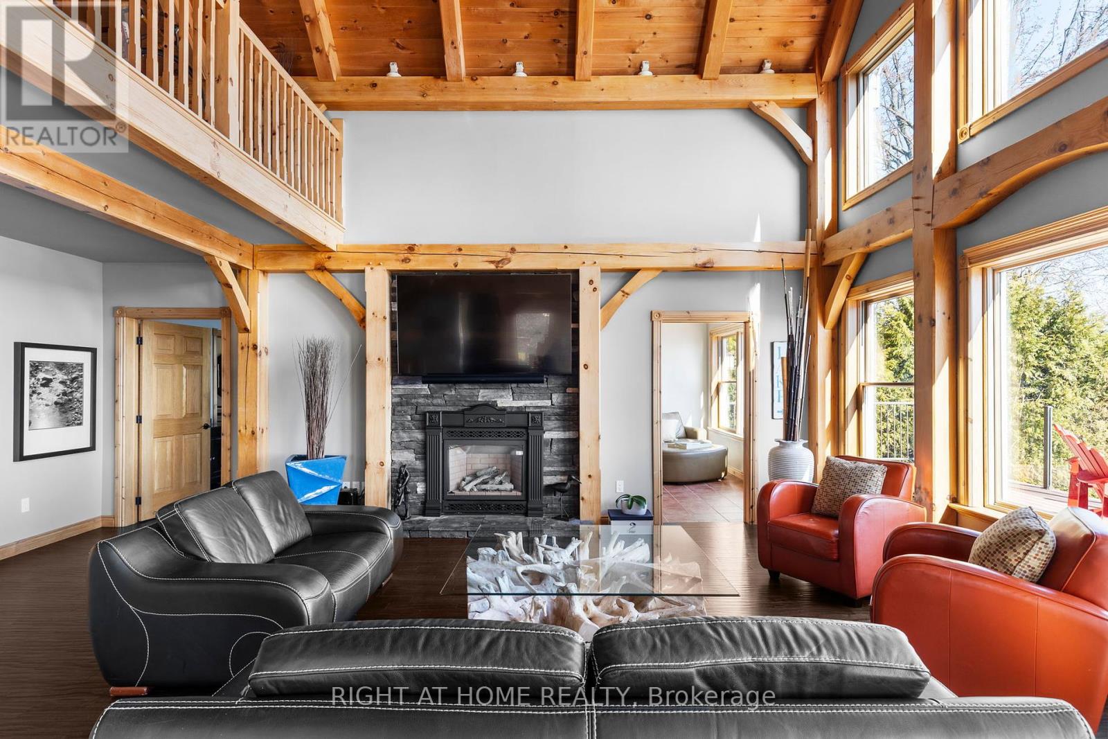 21 Lakeshore Road E, Oro-Medonte, Ontario  L0L 2E0 - Photo 25 - S12094339