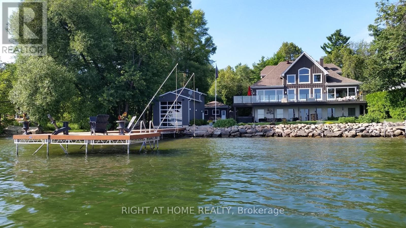 21 Lakeshore Road E, Oro-Medonte, Ontario  L0L 2E0 - Photo 11 - S12094339