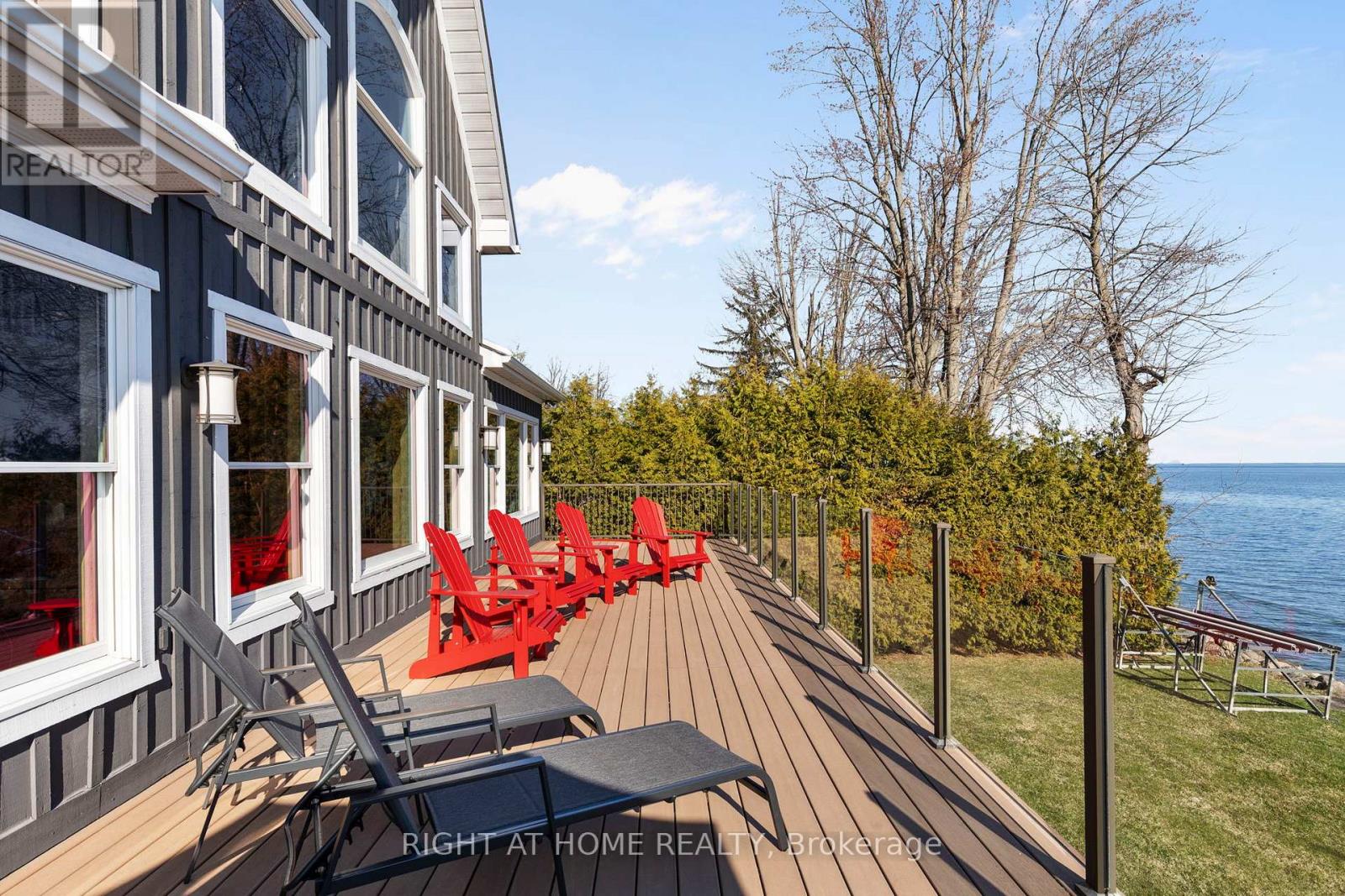 21 Lakeshore Road E, Oro-Medonte, Ontario  L0L 2E0 - Photo 9 - S12094339
