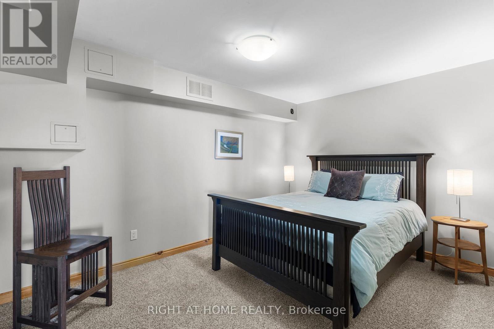 21 Lakeshore Road E, Oro-Medonte, Ontario  L0L 2E0 - Photo 48 - S12094339