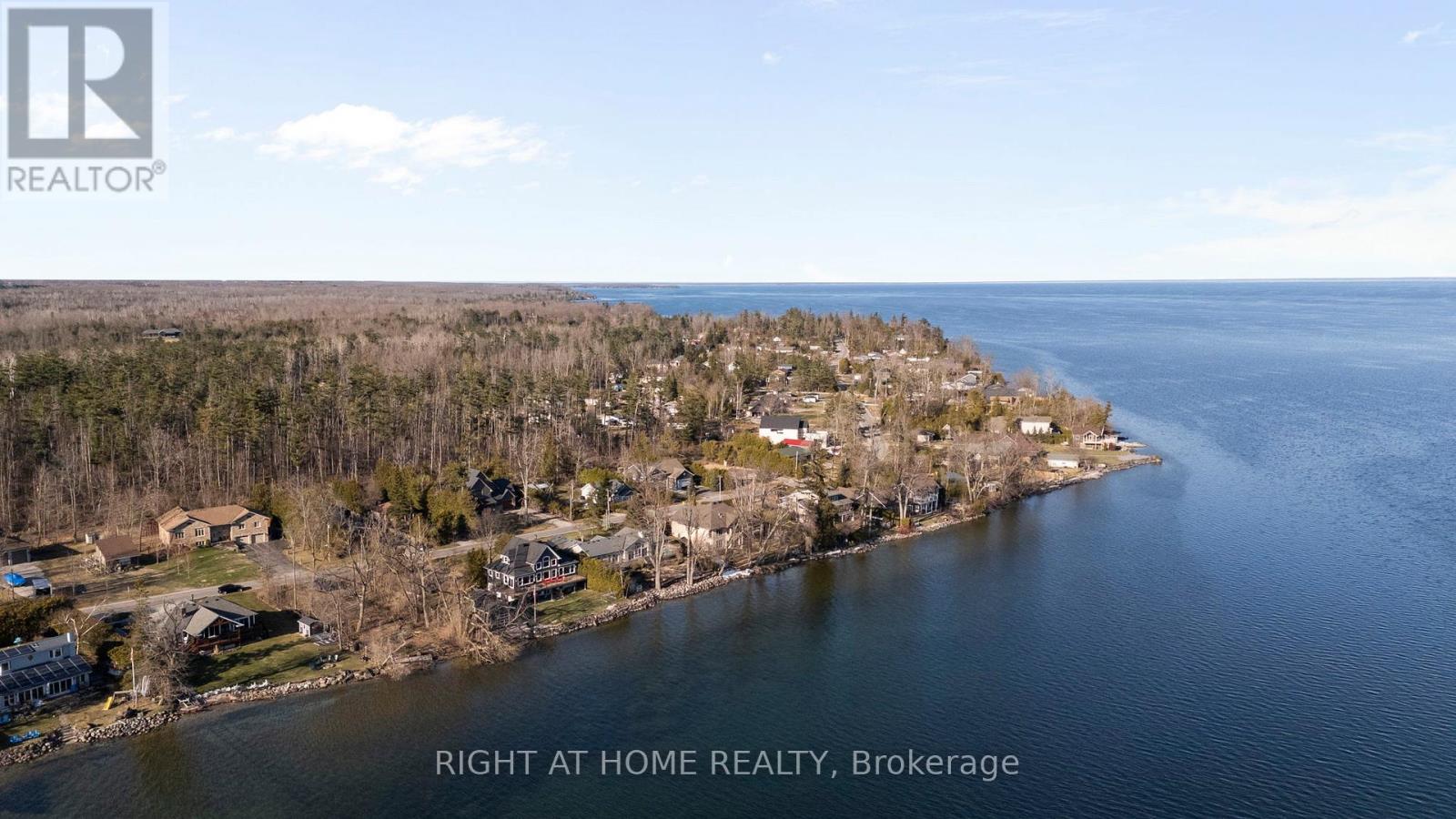 21 Lakeshore Road E, Oro-Medonte, Ontario  L0L 2E0 - Photo 18 - S12094339