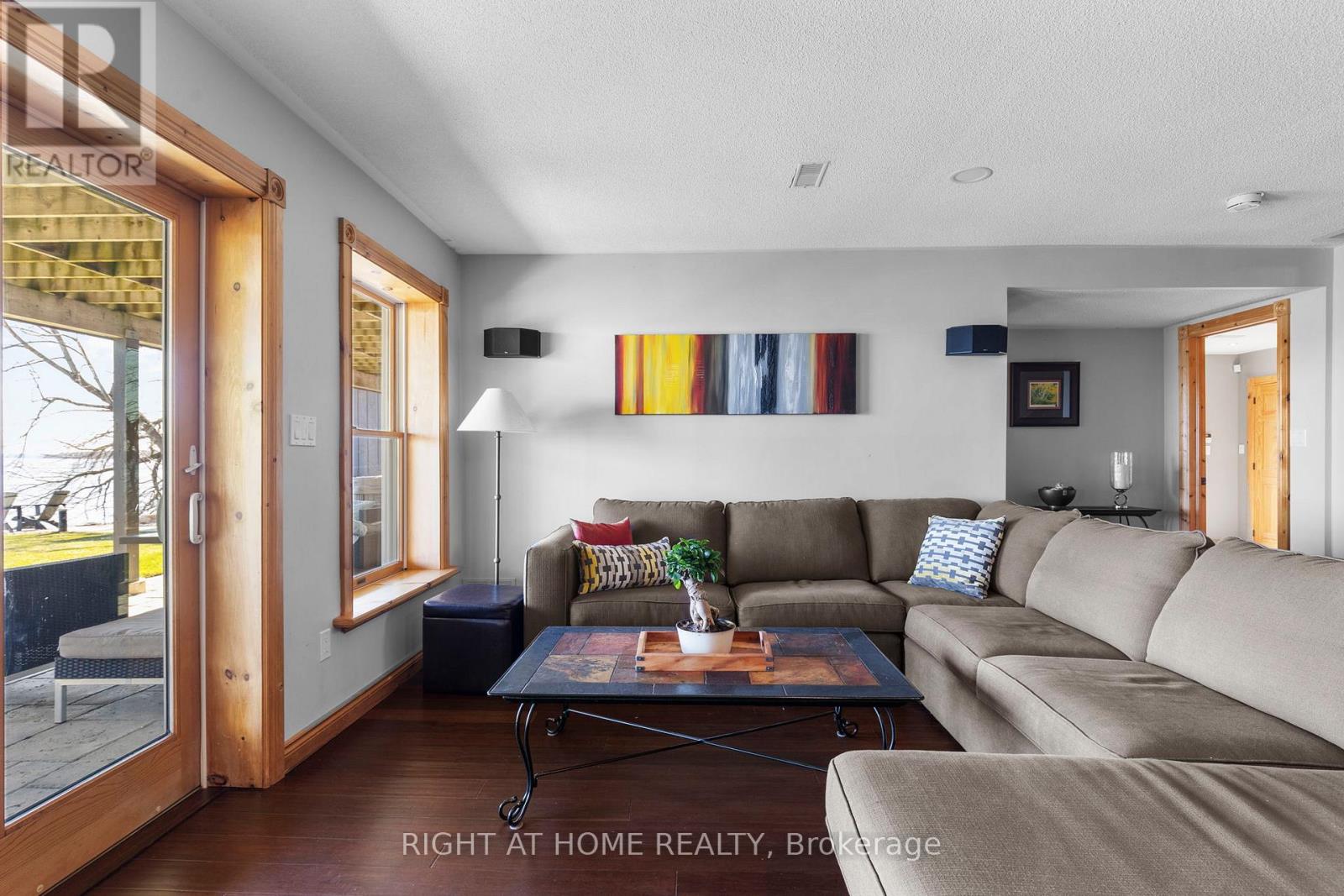 21 Lakeshore Road E, Oro-Medonte, Ontario  L0L 2E0 - Photo 44 - S12094339