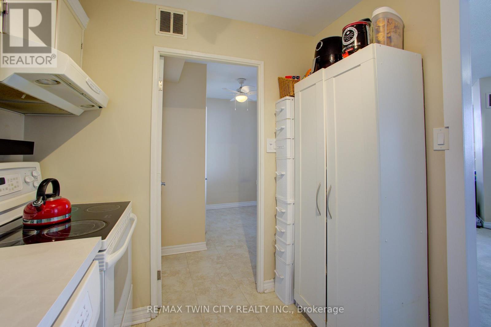 2006 - 1580 Mississauga Valley Boulevard, Mississauga, Ontario  L5A 3T8 - Photo 18 - W11986270