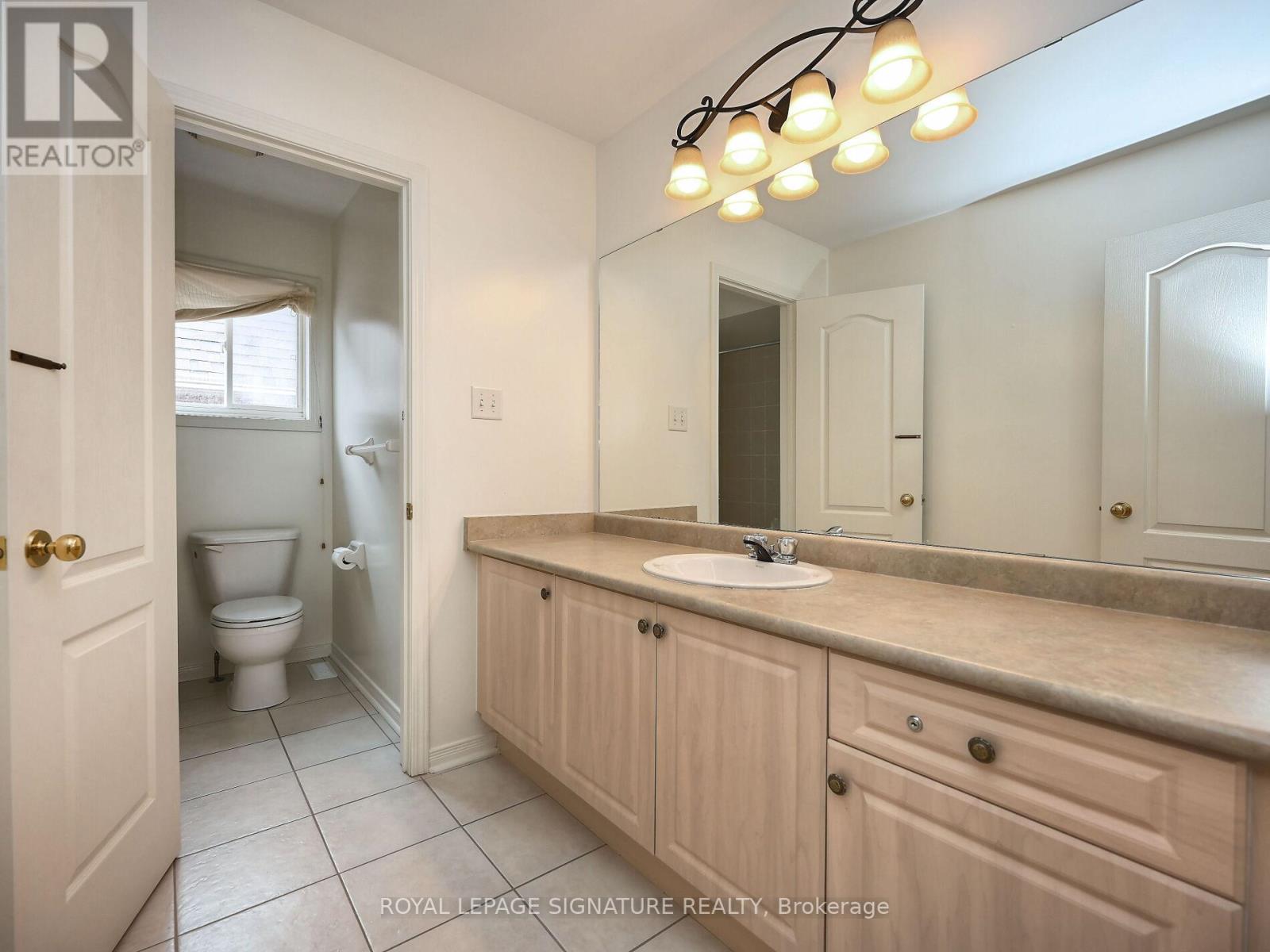 7109 Baskerville Run, Mississauga, Ontario  L5W 1W4 - Photo 28 - W12091333