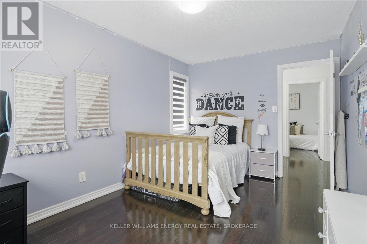 724 Craighurst Court E, Pickering, Ontario L1X 2W9 - Photo 23 - E12112739