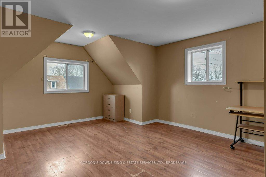 184 Montreal Street, Kingston, Ontario  K7K 3G4 - Photo 33 - X12112577
