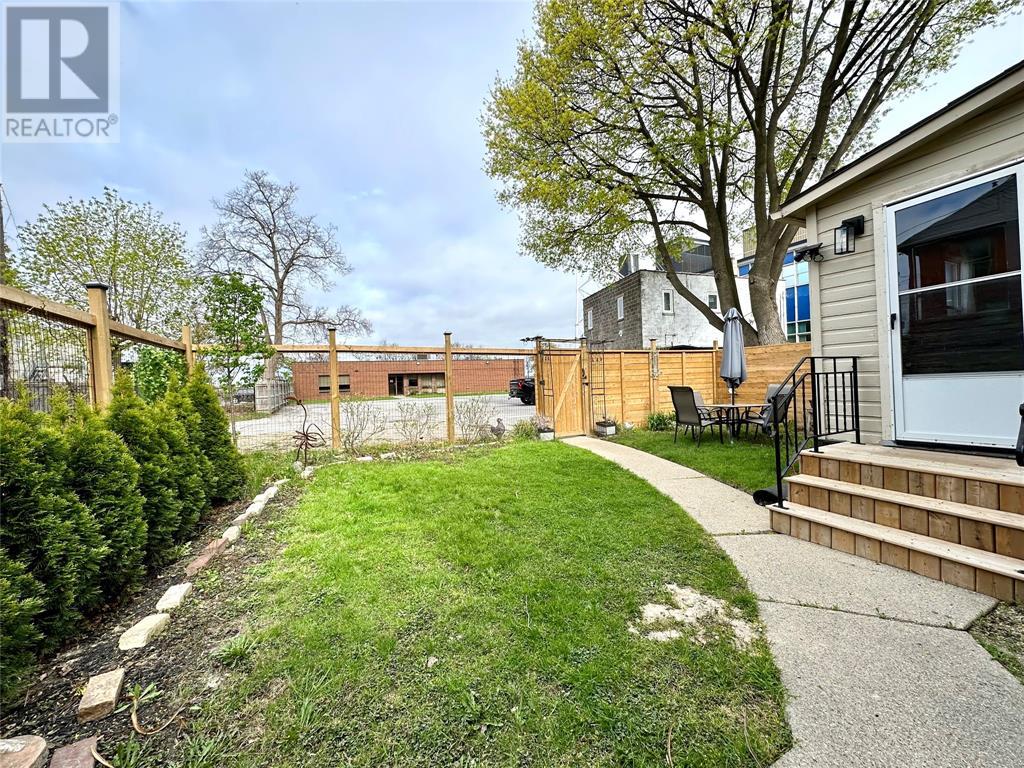 119 Christina Street South, Sarnia, Ontario  N7T 2M8 - Photo 50 - 25008772