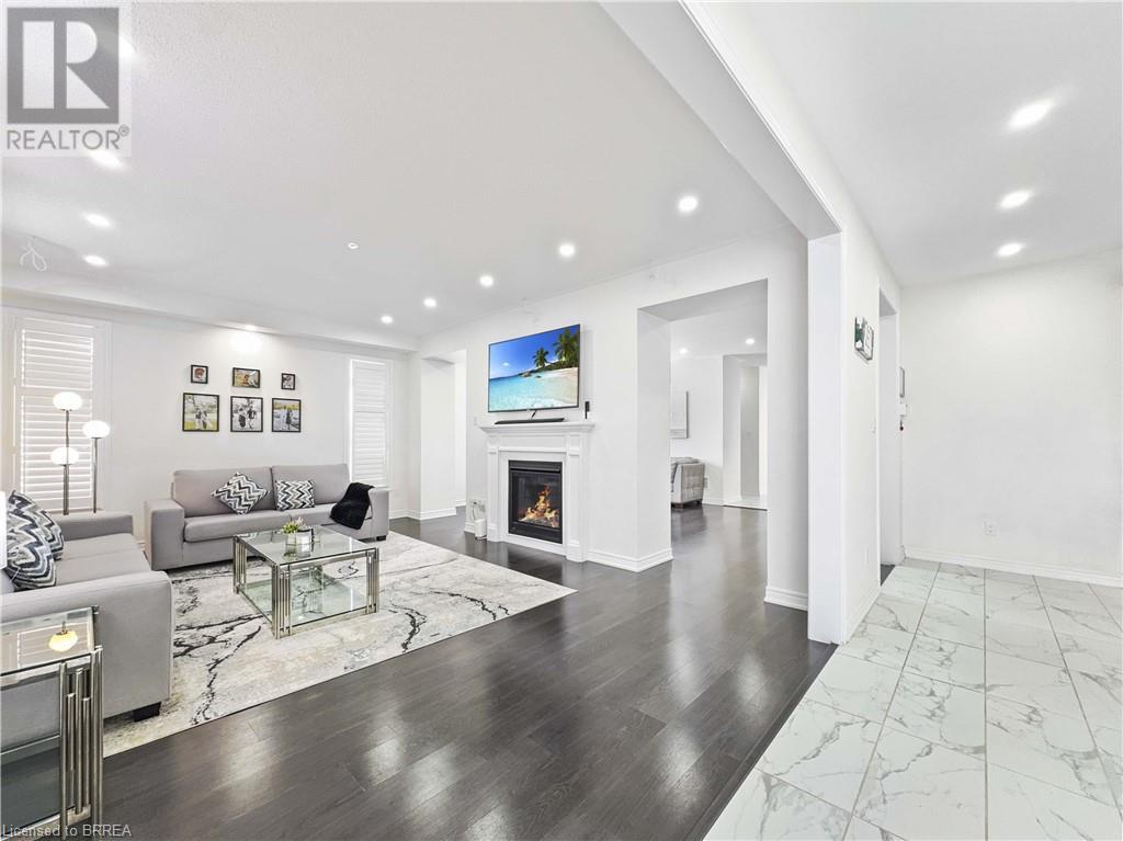 Property at 37 DRAKE Avenue image 3