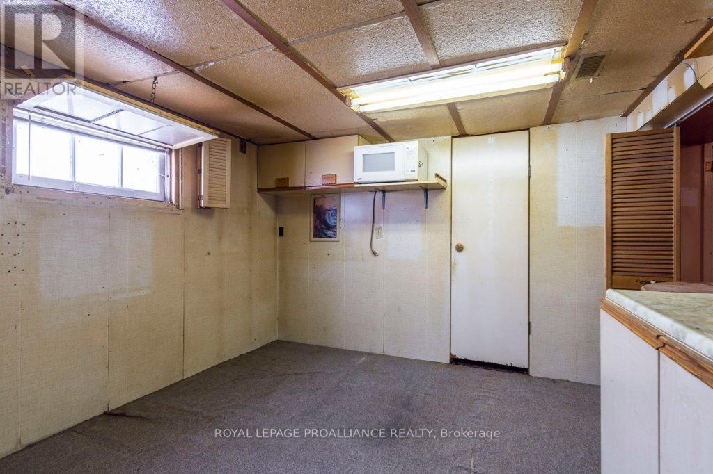 53 Montgomery Boulevard, Belleville, Ontario  K8N 1J2 - Photo 21 - X12112706