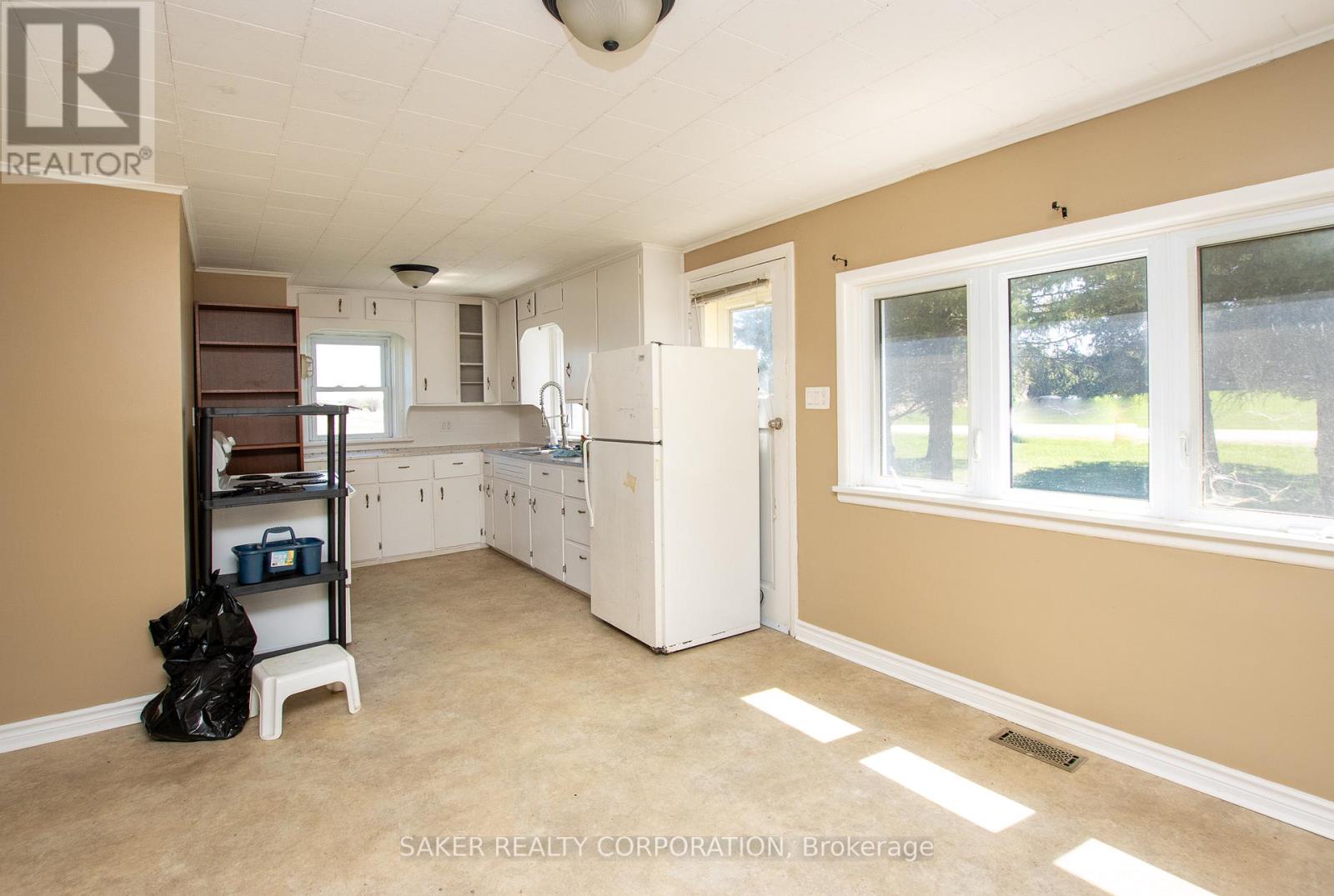 4236 Westminster Drive, London South (South Hh), Ontario  N6L 1M9 - Photo 9 - X12112701