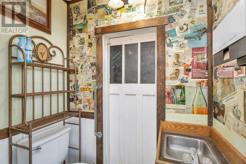 48 Main Street E, Big Valley, Alberta  T0J 0C9 - Photo 12 - A2210842