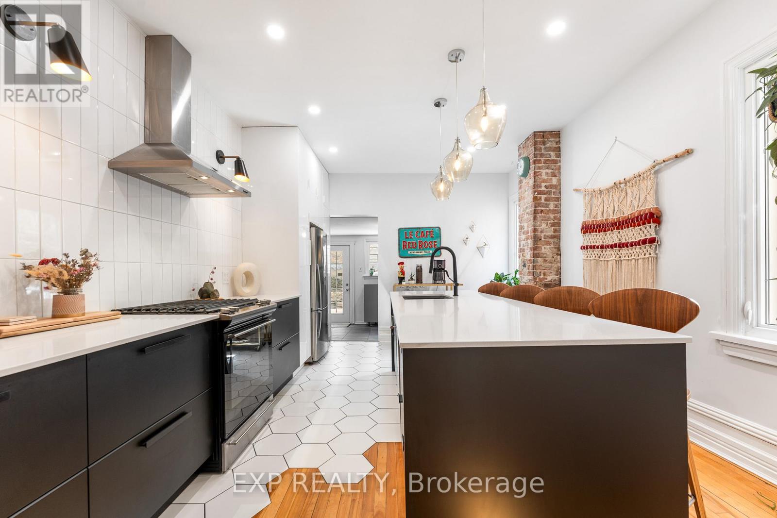 16 Elm Street, Ottawa, Ontario  K1R 6N1 - Photo 8 - X12112609