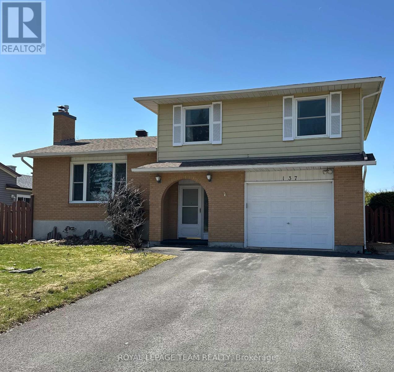 137 Oriole Avenue, Ottawa, Ontario  K2L 2G1 - Photo 3 - X12112746
