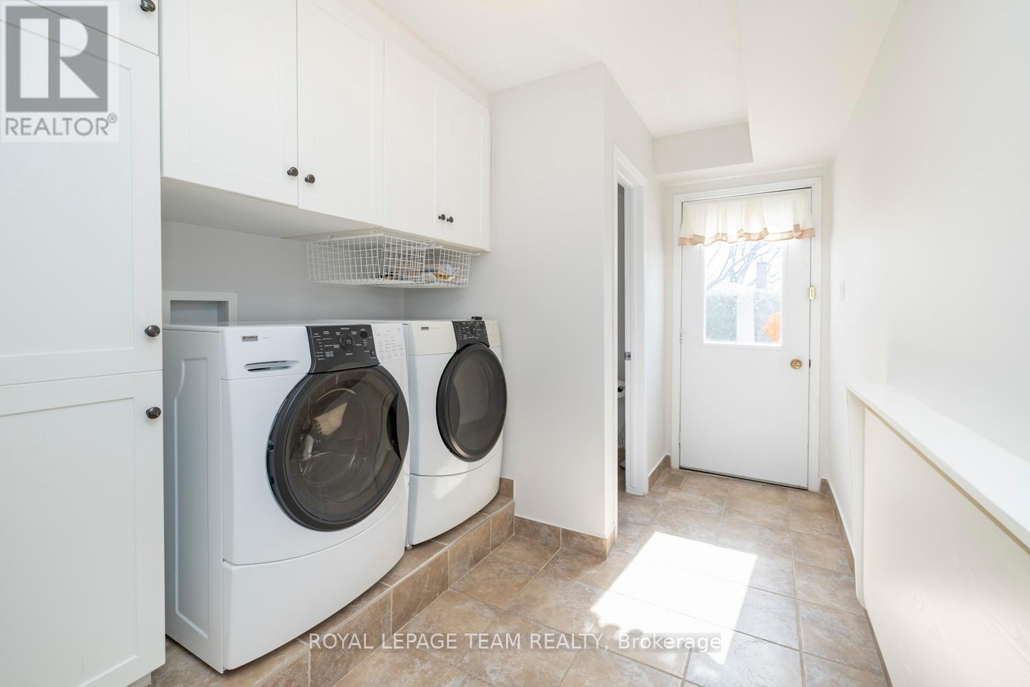 Property at 137 ORIOLE AVENUE image 5