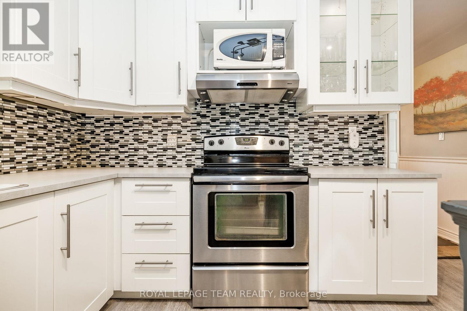 301 Donoghue Road, North Grenville, Ontario  K0G 1S0 - Photo 15 - X12112757