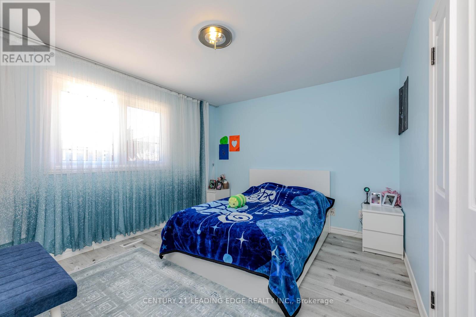 28 Sawmill Road, Toronto, Ontario  M3L 2M2 - Photo 18 - W12109047