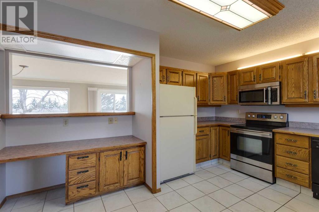 38, 118 Strathcona Road Sw, Calgary, Alberta  T3H 1P3 - Photo 16 - A2211438