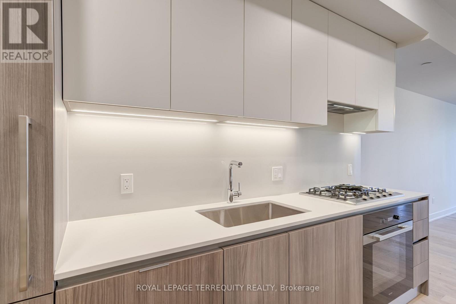 301t - 200 Keewatin Avenue, Toronto, Ontario  M4P 1Z8 - Photo 3 - C12112676