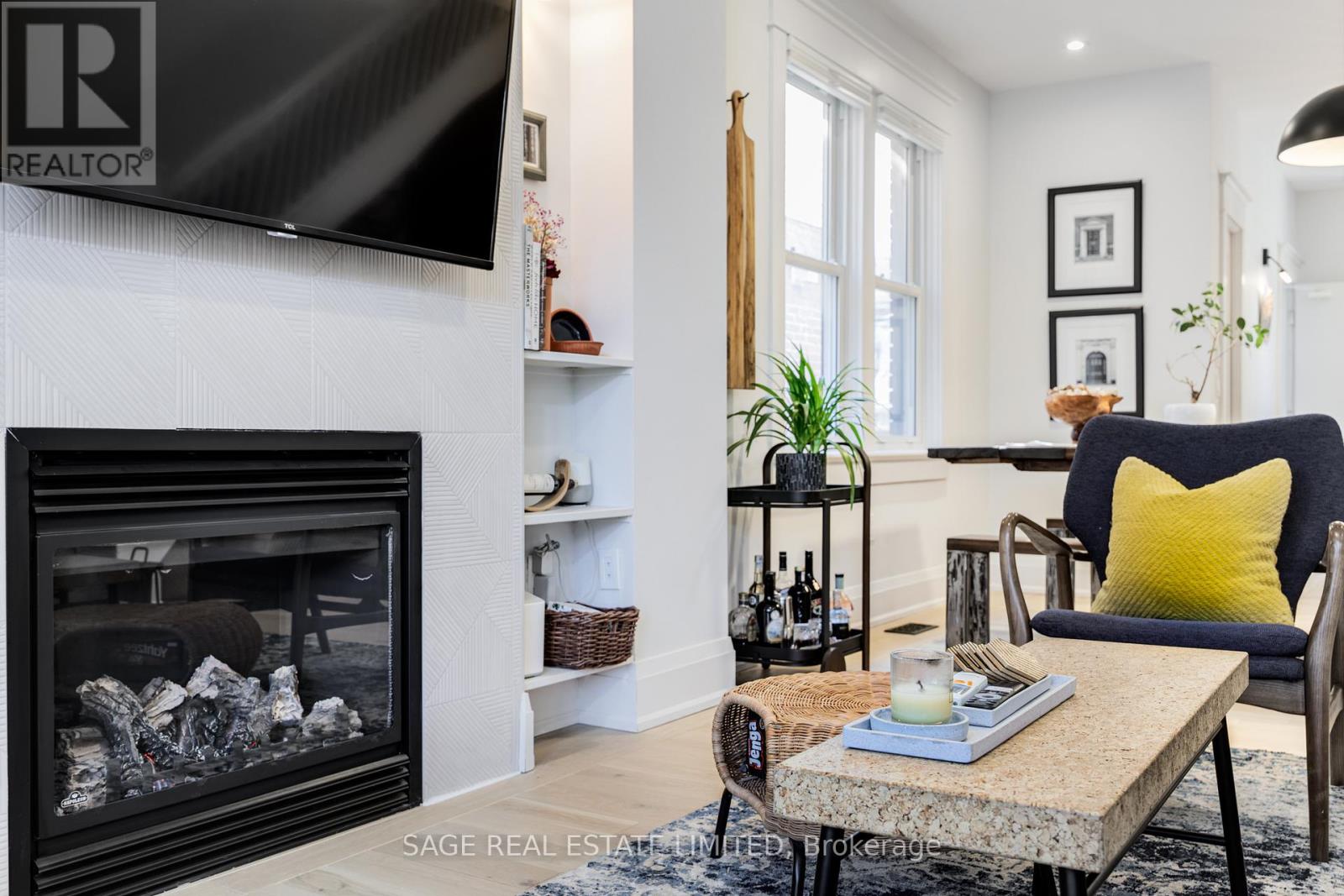 Property at 184 PARKMOUNT ROAD image 4
