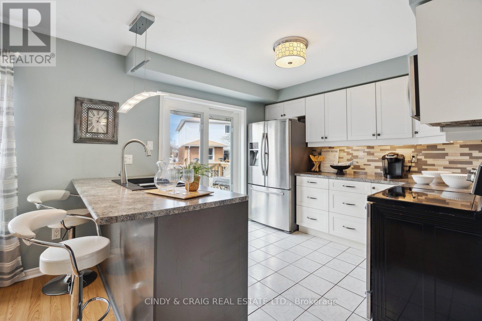 96 Oke Road, Clarington (Courtice), Ontario  L1E 2V2 - Photo 5 - E12112650