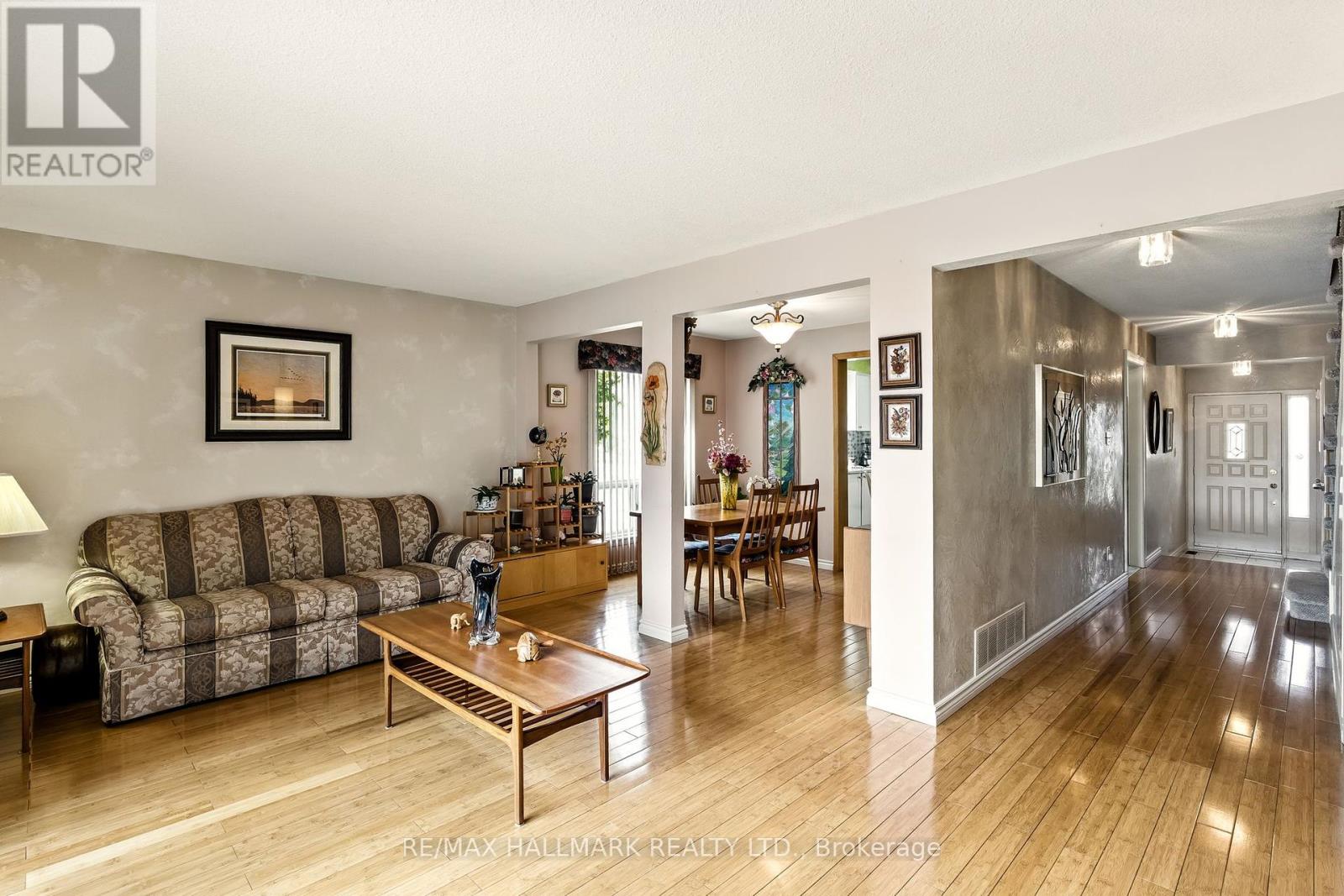 69 White Heather Boulevard, Toronto, Ontario  M1V 1P7 - Photo 7 - E12112865