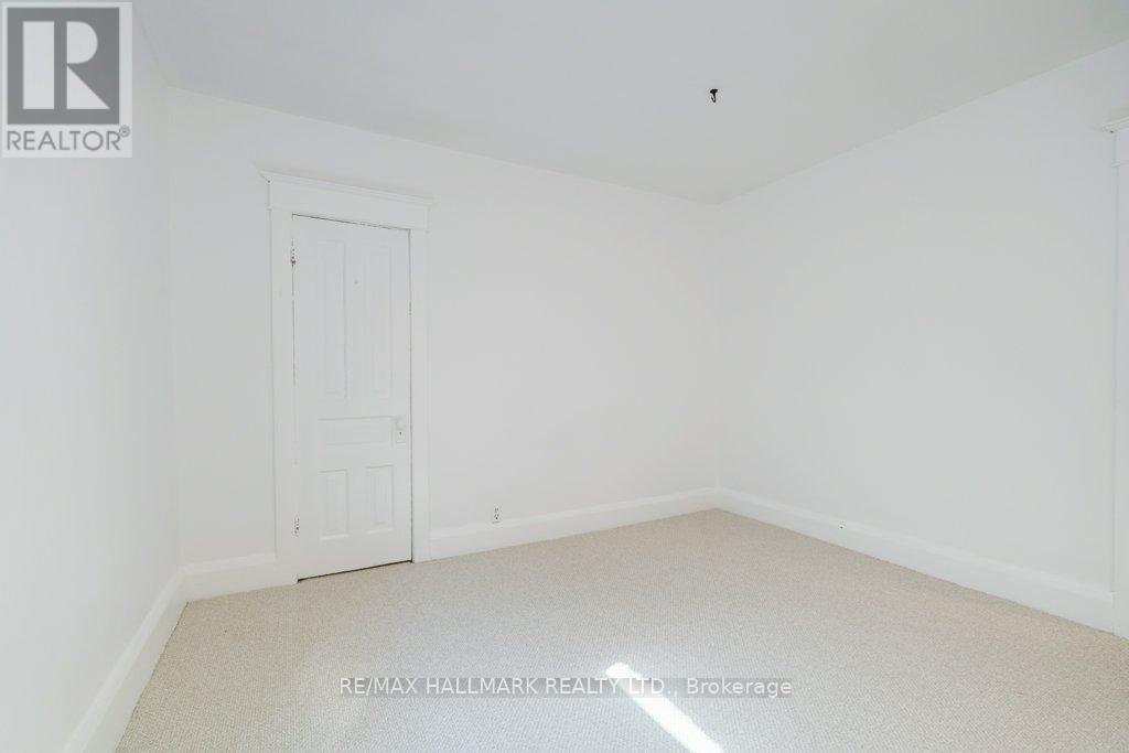 935 Kingston Road, Toronto, Ontario  M4E 1S6 - Photo 9 - E12099852