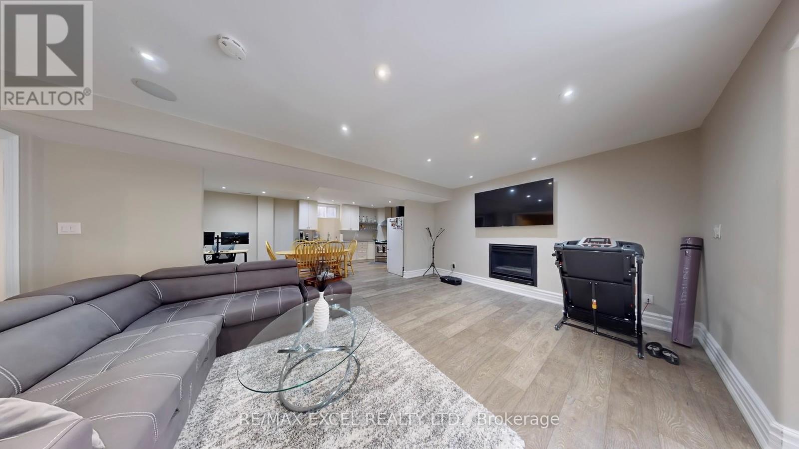 65 Pathlane Road, Richmond Hill, Ontario  L4B 4A5 - Photo 32 - N12112626