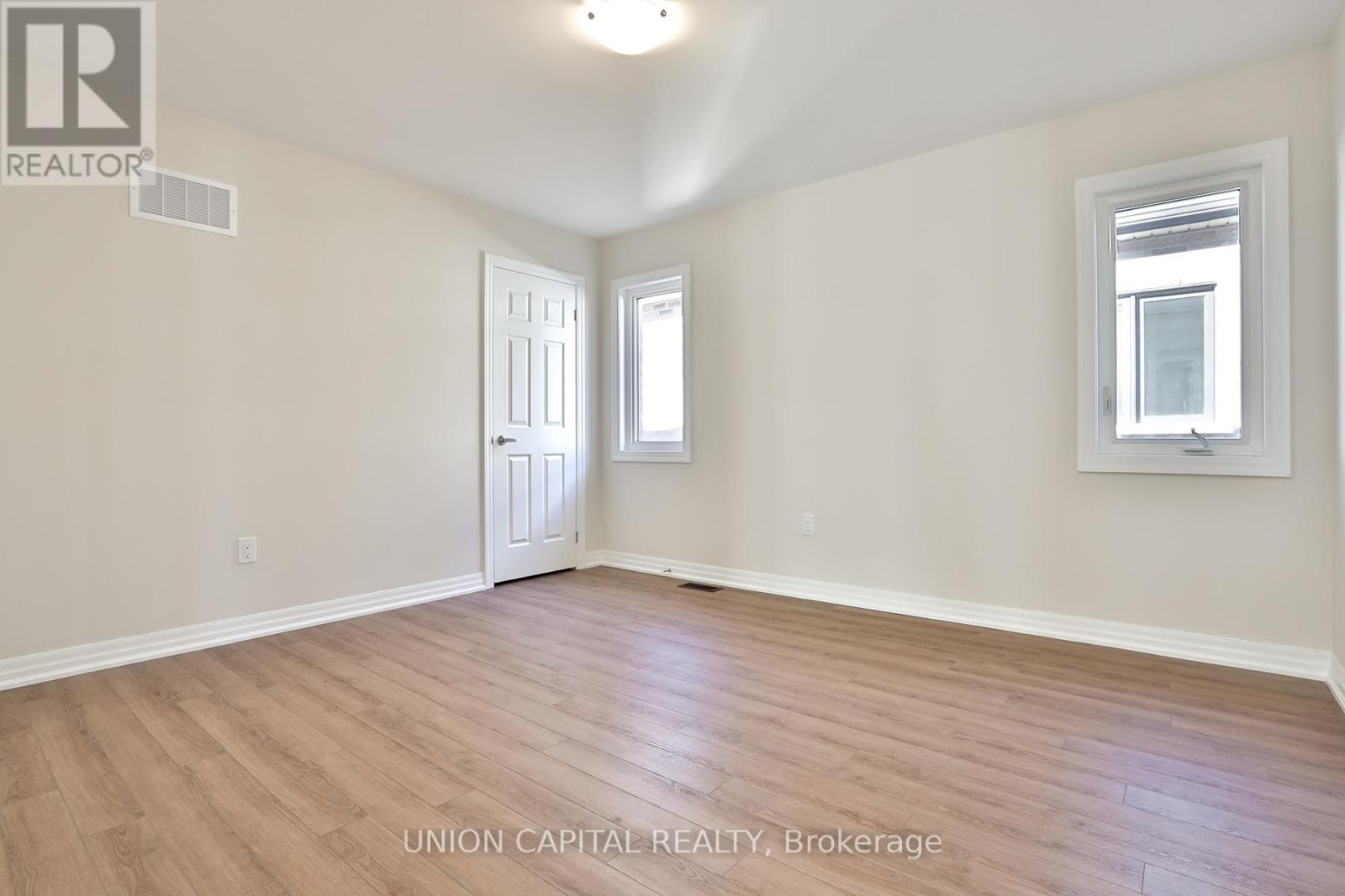 47 Donald Ingram Crescent, Georgina, Ontario  L4P 0S3 - Photo 24 - N12112695