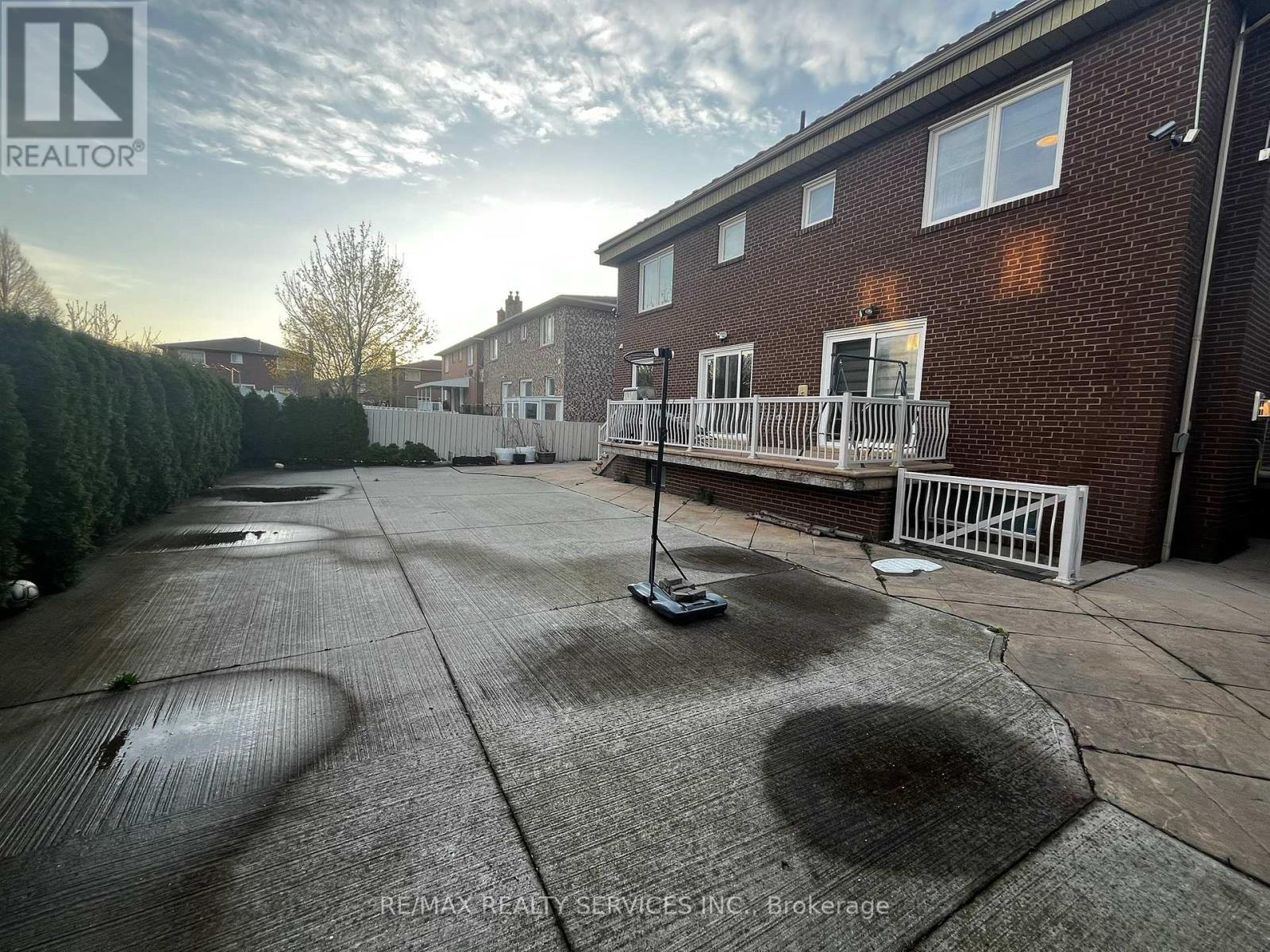 97 Wigwoss Drive, Vaughan, Ontario  L4L 2P9 - Photo 14 - N12112716