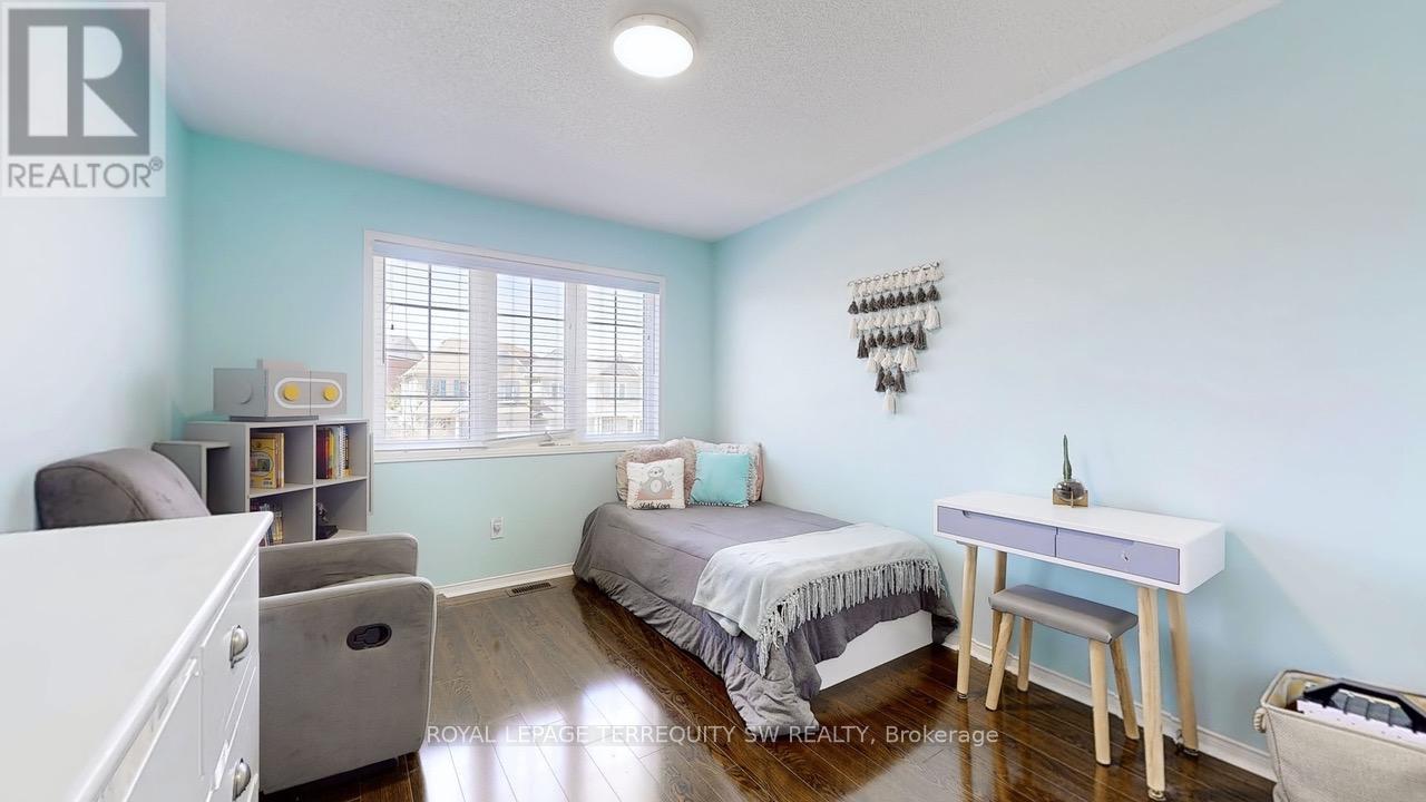 343 Langford Boulevard, Bradford West Gwillimbury (Bradford), Ontario  L3Z 0P7 - Photo 33 - N12112753