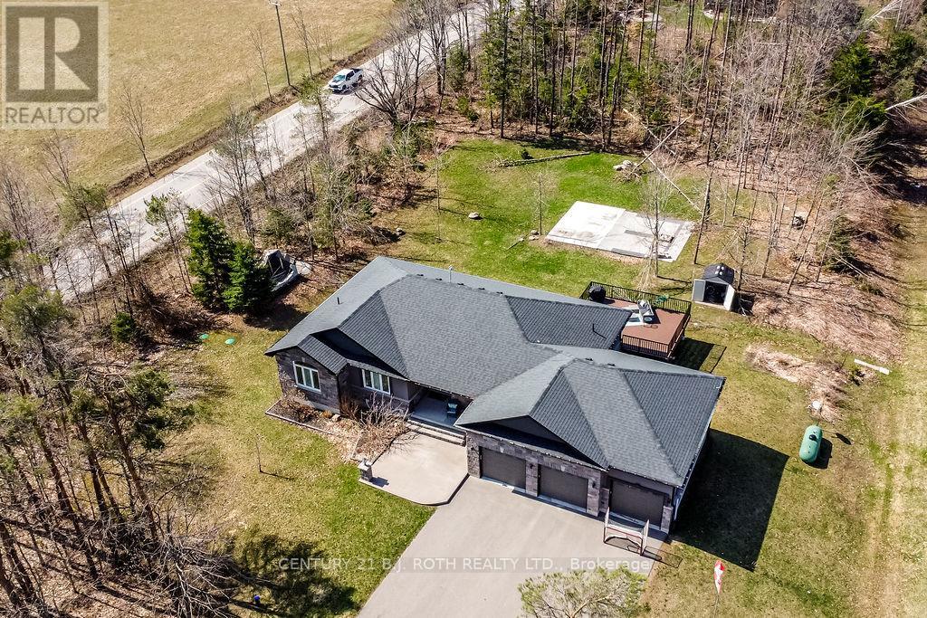 Property at 27 HOUBEN CRESCENT image 2
