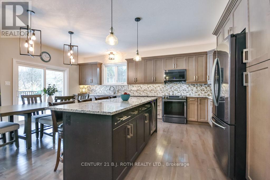Property at 27 HOUBEN CRESCENT image 5