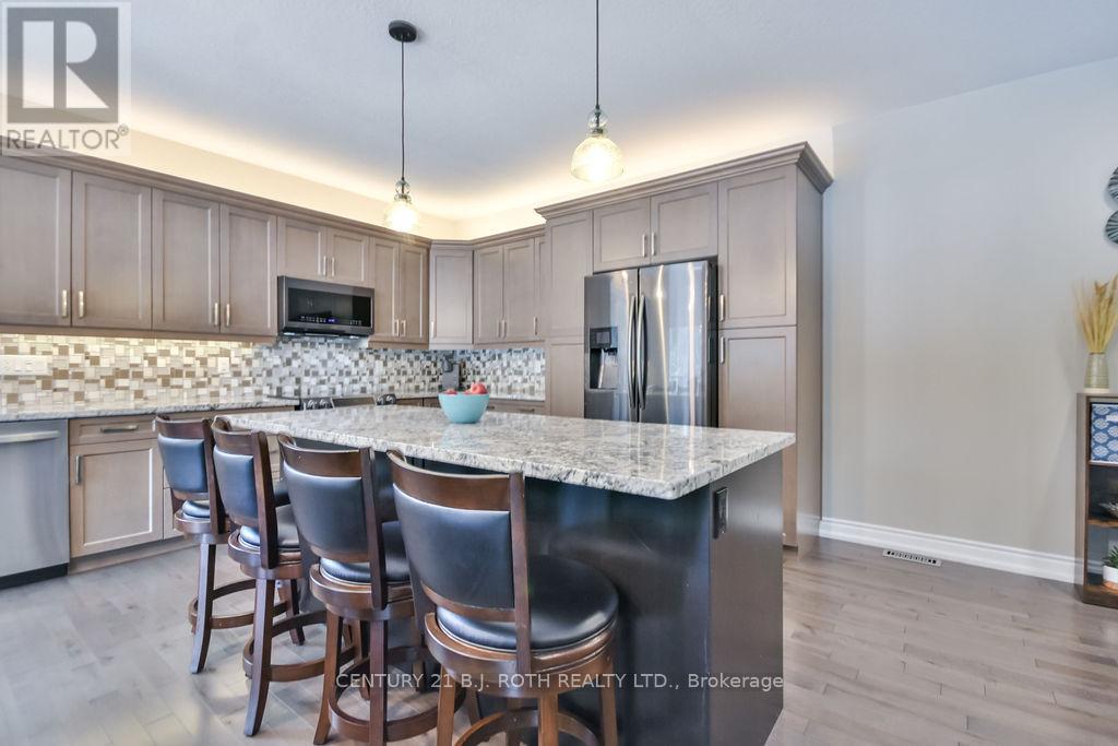27 Houben Crescent, Oro-Medonte, Ontario  L0L 1T0 - Photo 8 - S12112644