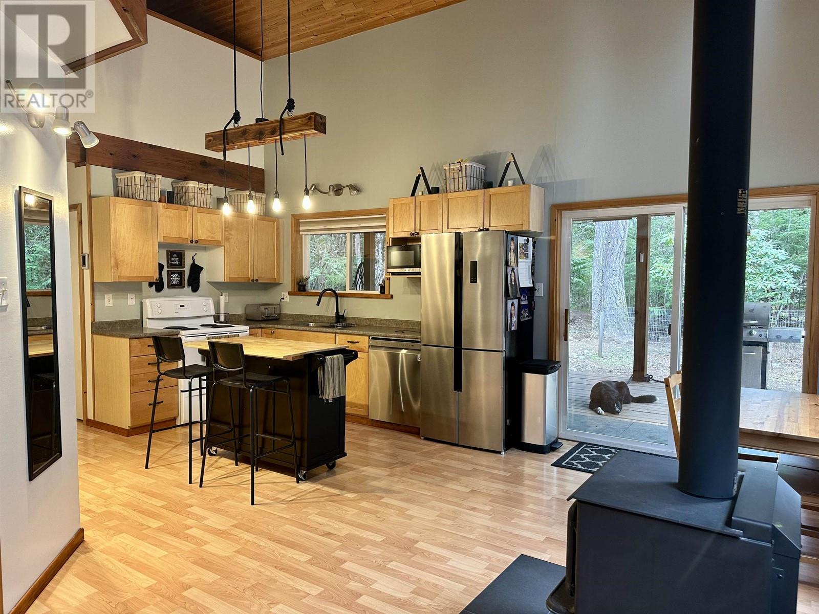2860 Half Moon Drive, Hagensborg, British Columbia  V0T 1H0 - Photo 3 - R2988009