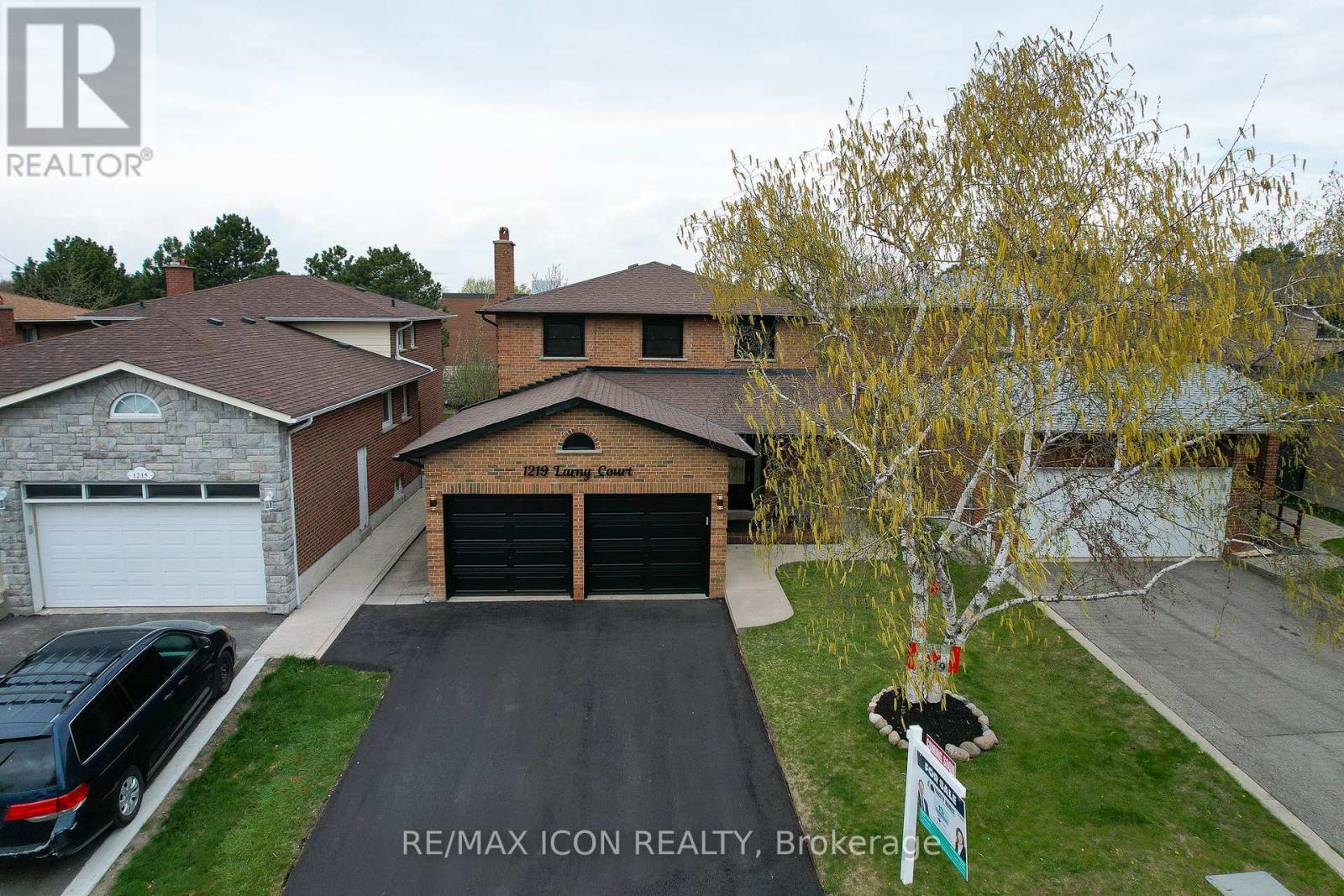 1219 Larny Court, Mississauga (Rathwood), Ontario  L4W 3N4 - Photo 4 - W12112610