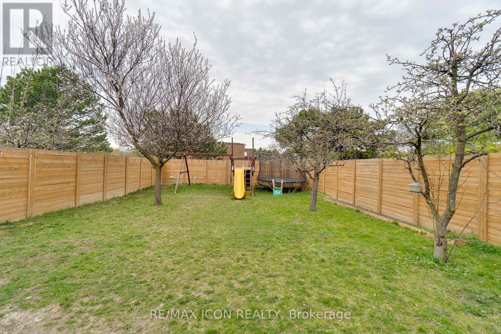 1219 Larny Court, Mississauga (Rathwood), Ontario  L4W 3N4 - Photo 42 - W12112610
