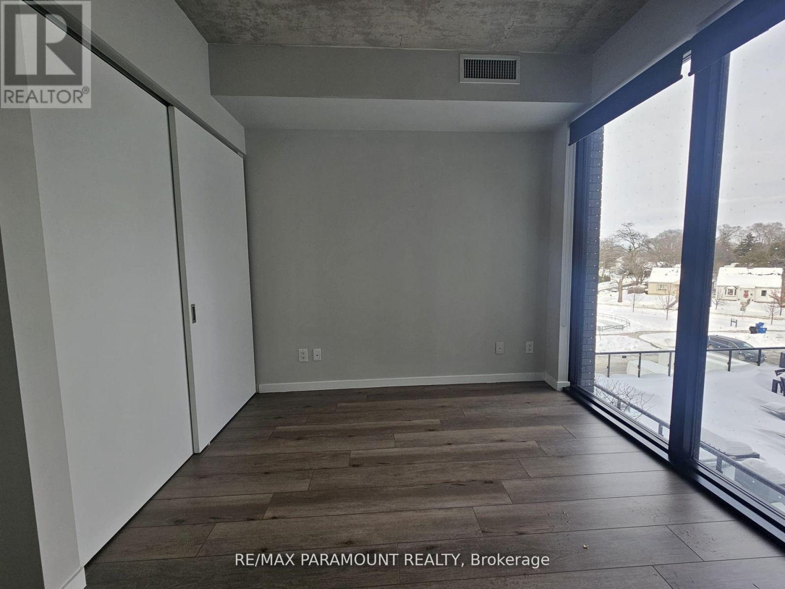 327 - 7 Smith Crescent, Toronto (Stonegate-Queensway), Ontario  M8Z 0G3 - Photo 13 - W12112625