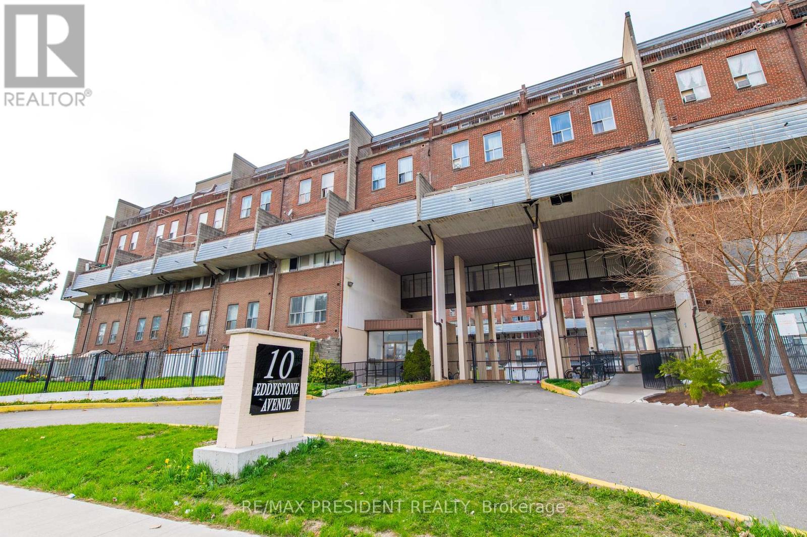 157 - 10 Eddystone Avenue, Toronto, Ontario  M3N 2T2 - Photo 3 - W12112662