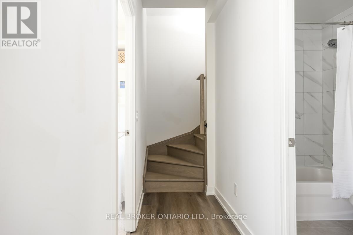 104 - 10 Wilby Crescent, Toronto (Weston), Ontario  M9N 1E5 - Photo 8 - W12112711