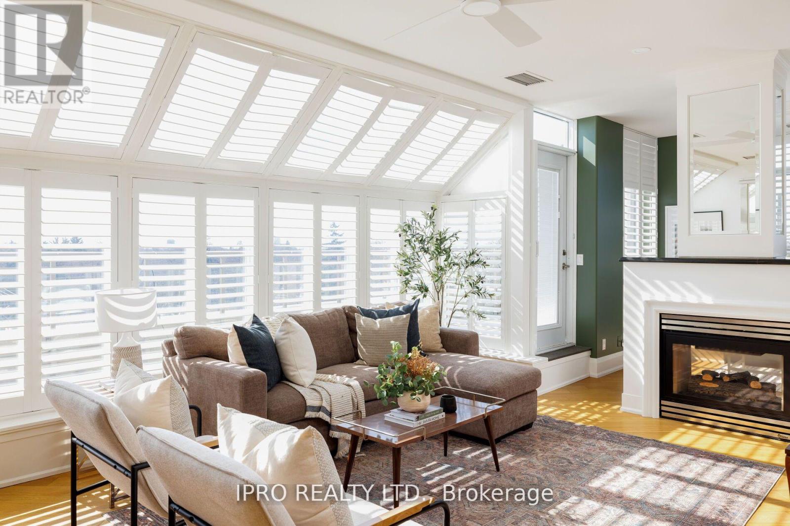 Ph 604 - 935 Royal York Road, Toronto (Stonegate-Queensway), Ontario  M8Y 4H1 - Photo 7 - W12112869