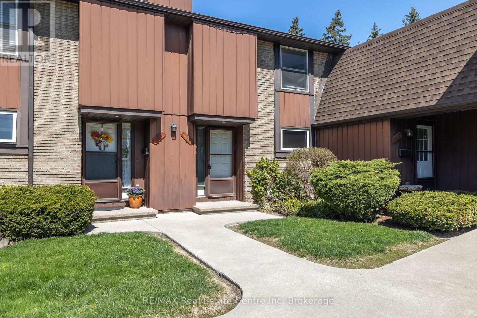 Property at 31 - 539 WILLOW ROAD image 3