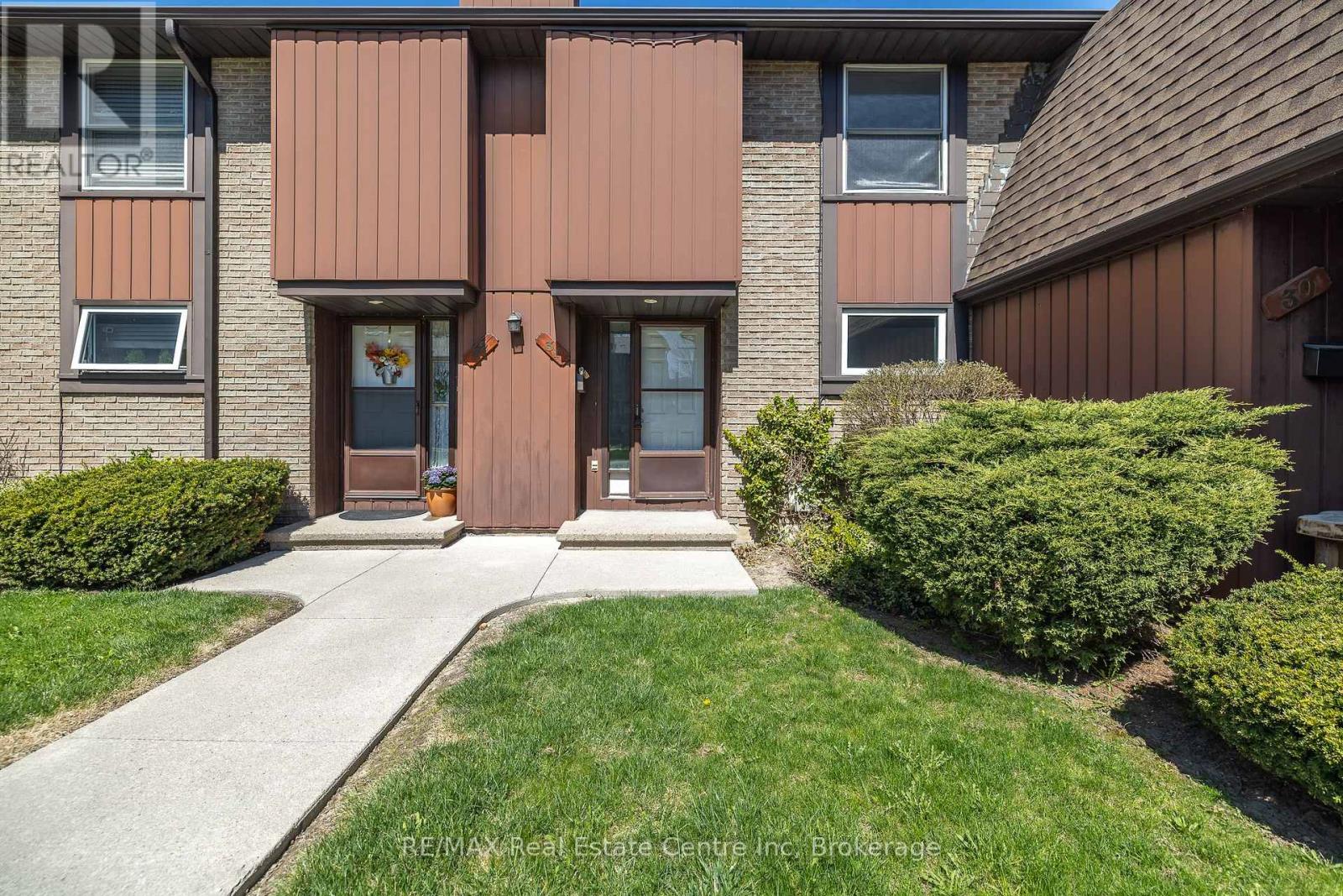Property at 31 - 539 WILLOW ROAD image 4